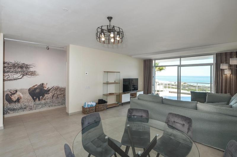 To Let 3 Bedroom Property for Rent in Dolphin Beach Western Cape